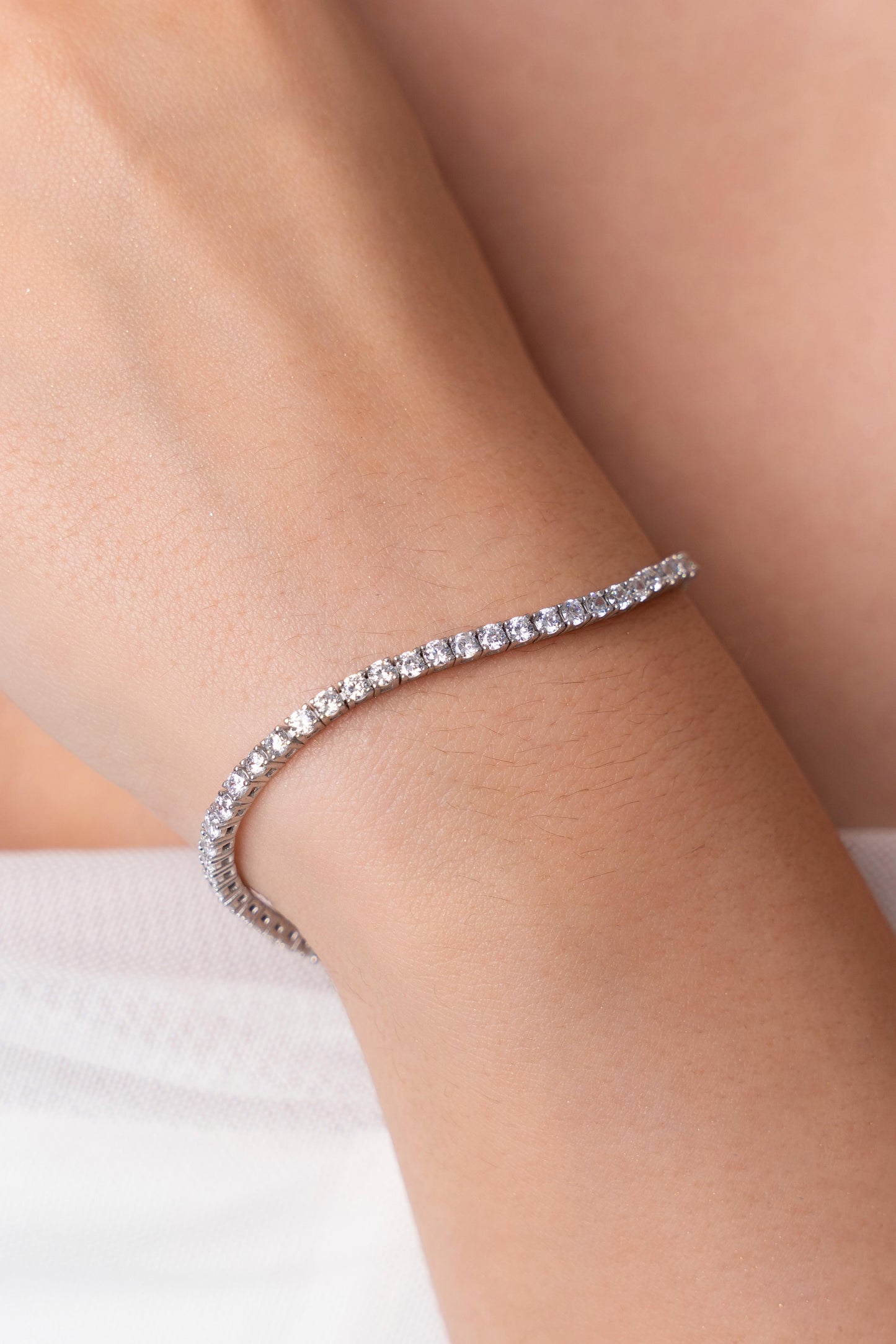 Brățară Tennis Silver din Argint 925 cu Cristale Swarovski – Eleganță de Zi cu Zi